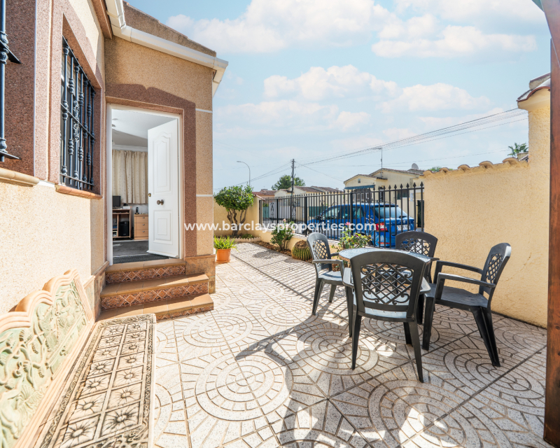 Resale - Detached - Urb. La Marina