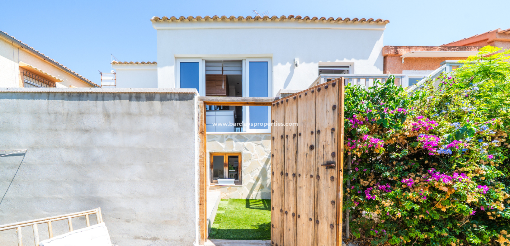 Resale - Detached - Urb. La Marina