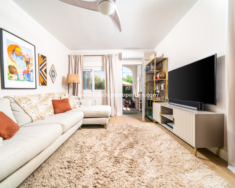 Resale - Detached - Urb. La Marina