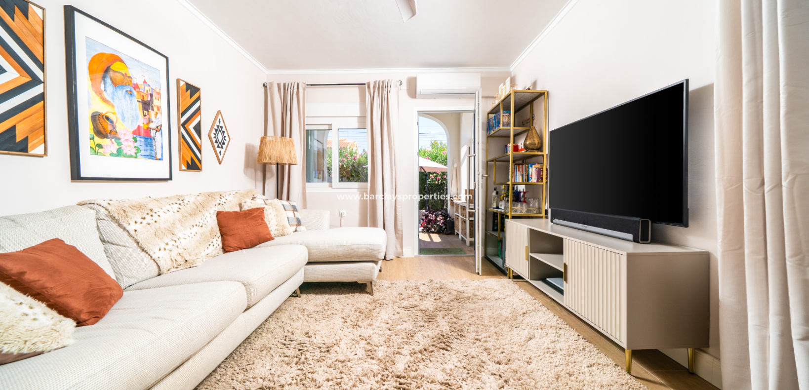 Resale - Detached - Urb. La Marina