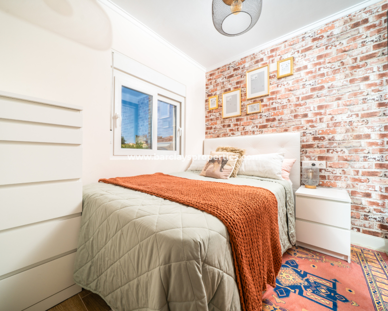 Resale - Detached - Urb. La Marina