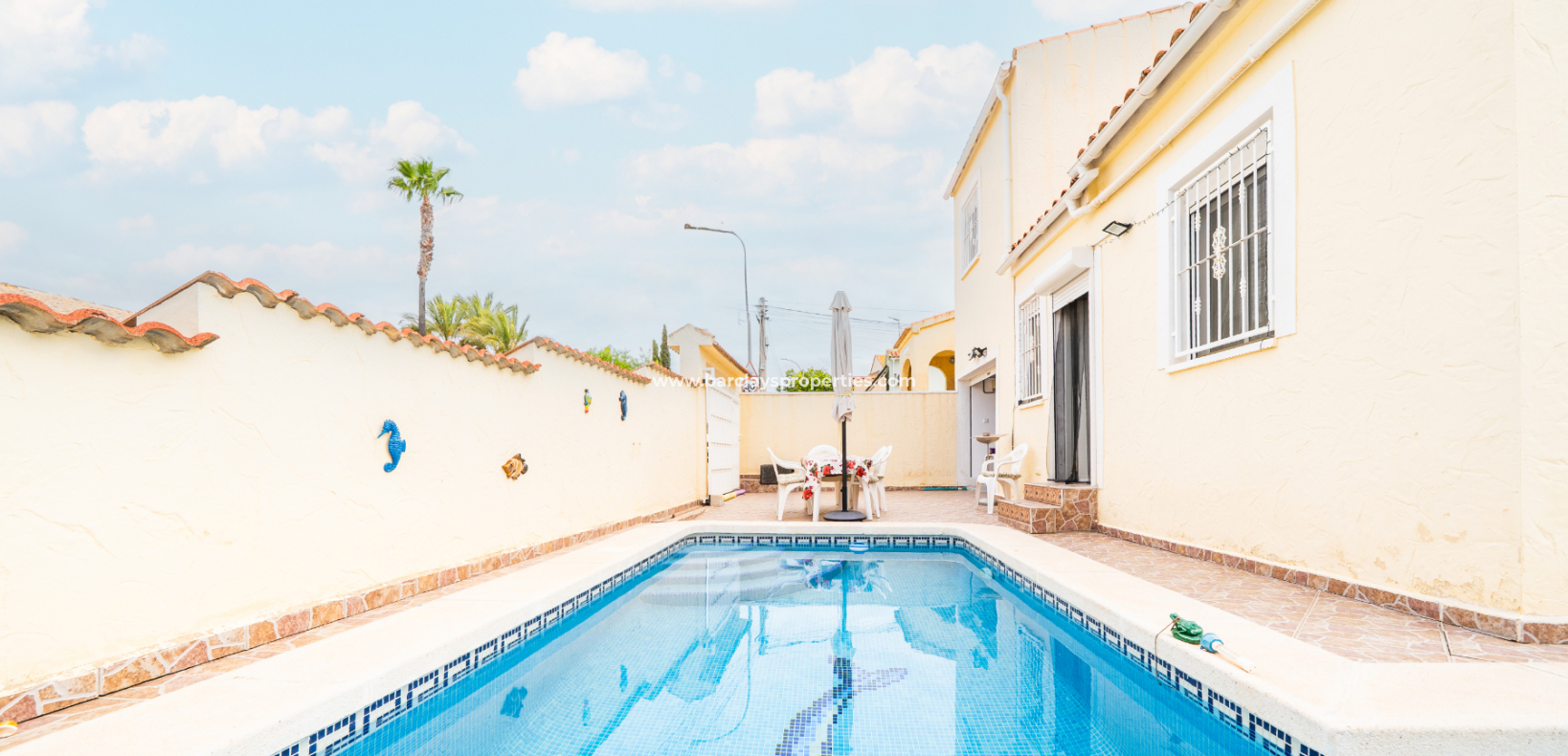 Resale - Detached - Urb. La Marina