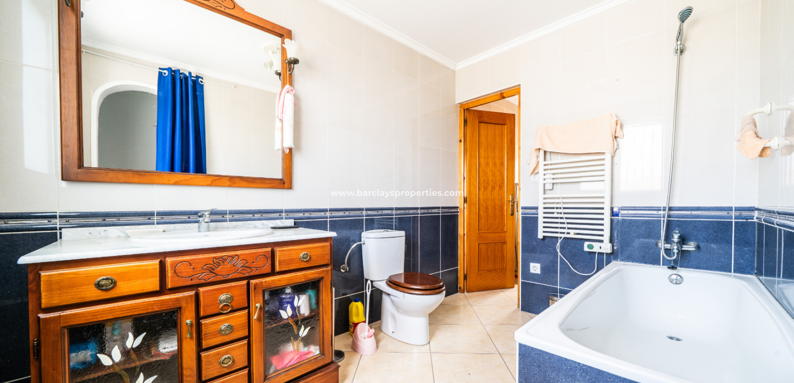 Resale - Detached - Urb. La Marina