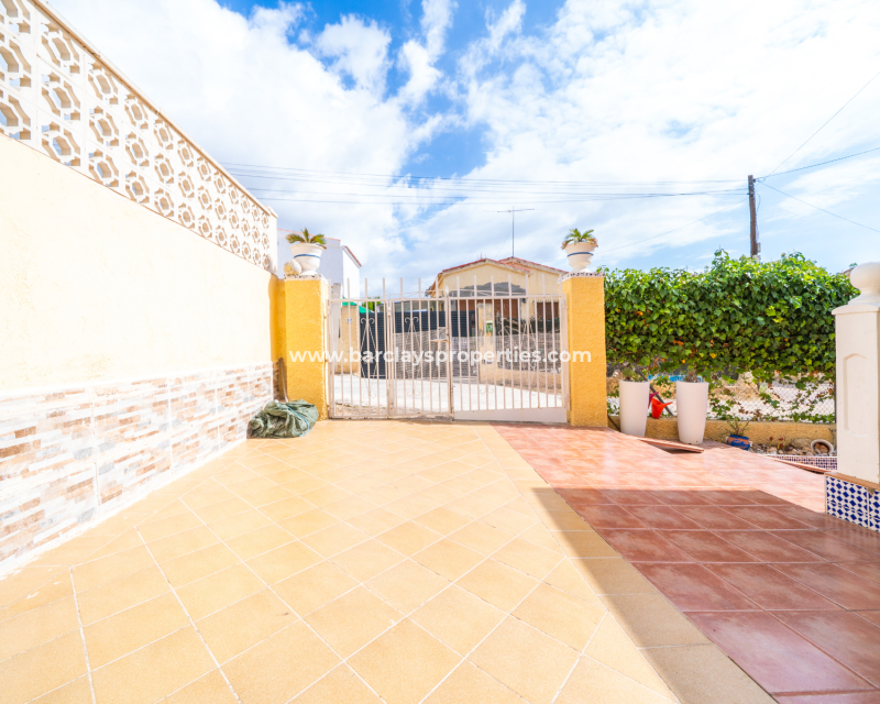 Resale - Detached - Urb. La Marina