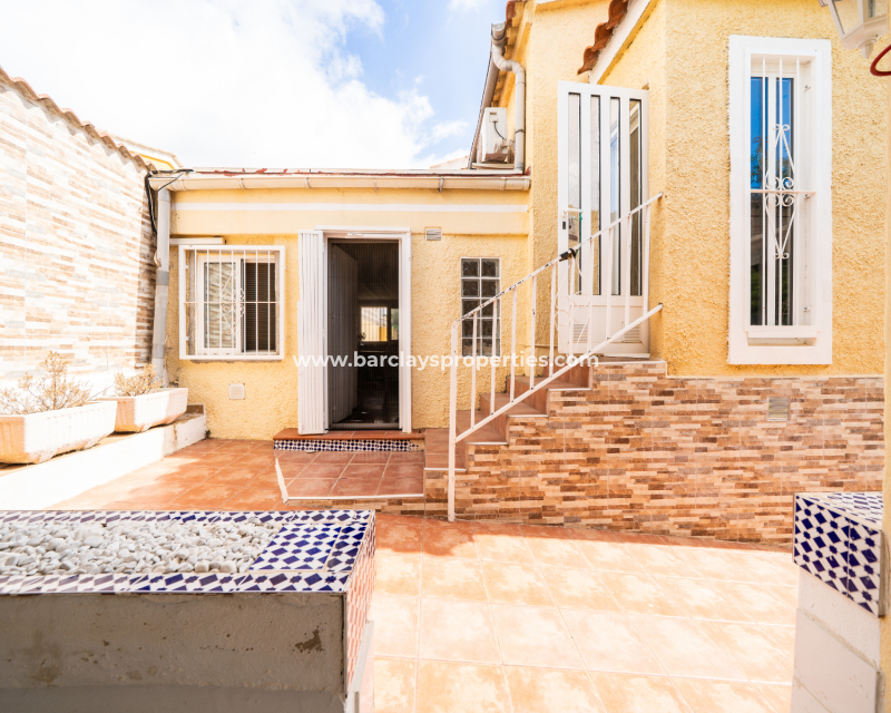 Resale - Detached - Urb. La Marina