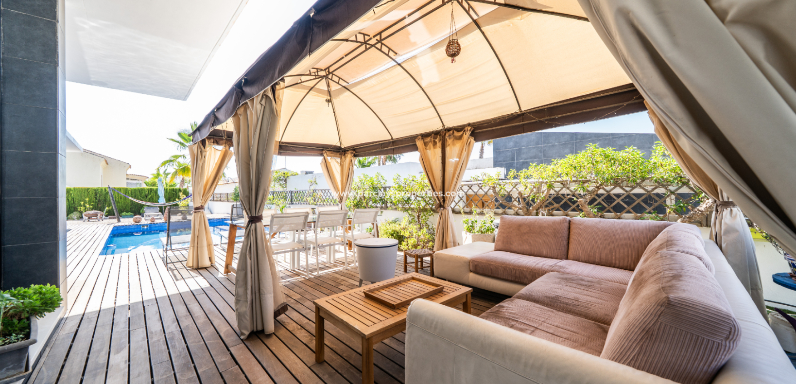 Resale - Detached - Urb. La Marina