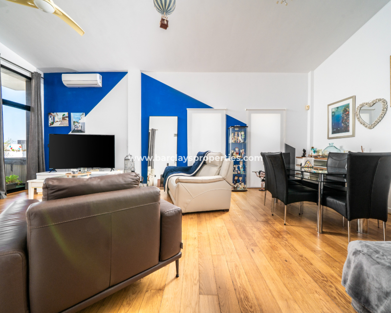 Resale - Detached - Urb. La Marina