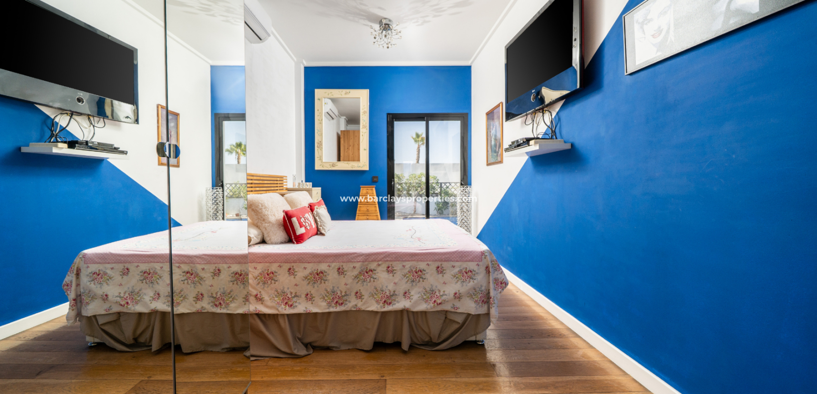 Resale - Detached - Urb. La Marina