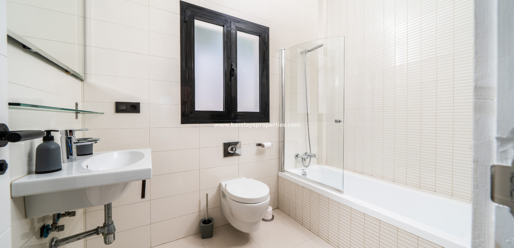 Resale - Detached - Urb. La Marina