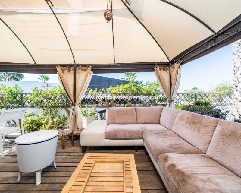 Resale - Detached - Urb. La Marina