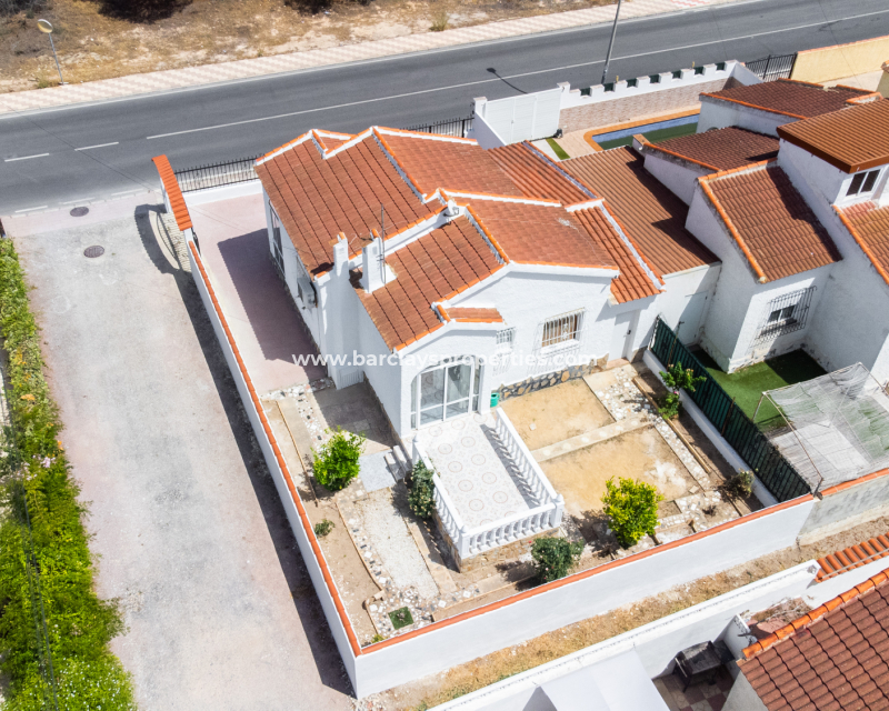 Resale - Detached - Urb. La Marina