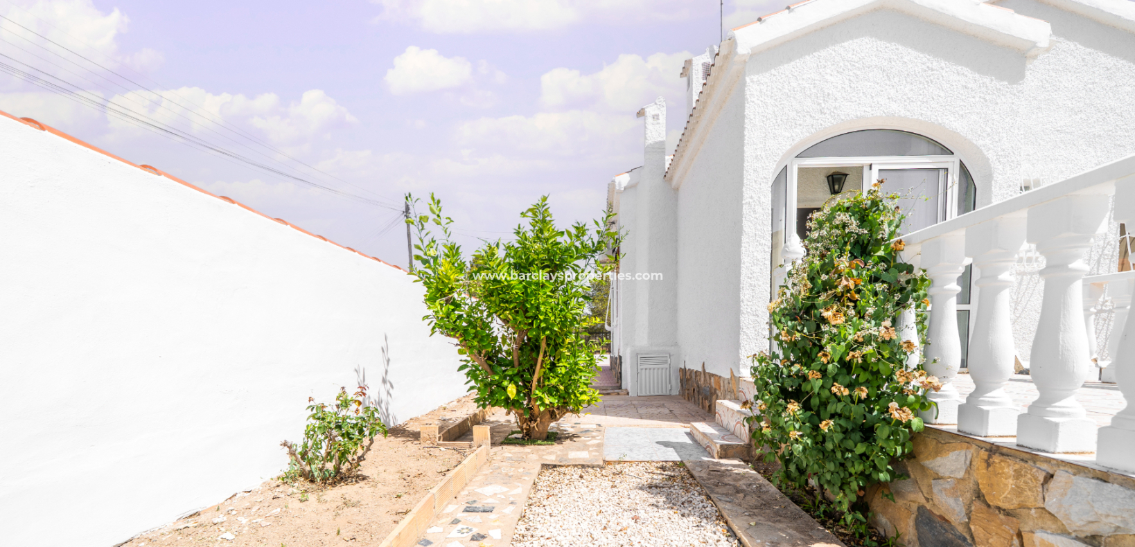 Resale - Detached - Urb. La Marina