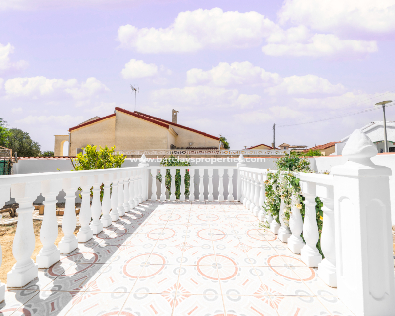 Resale - Detached - Urb. La Marina