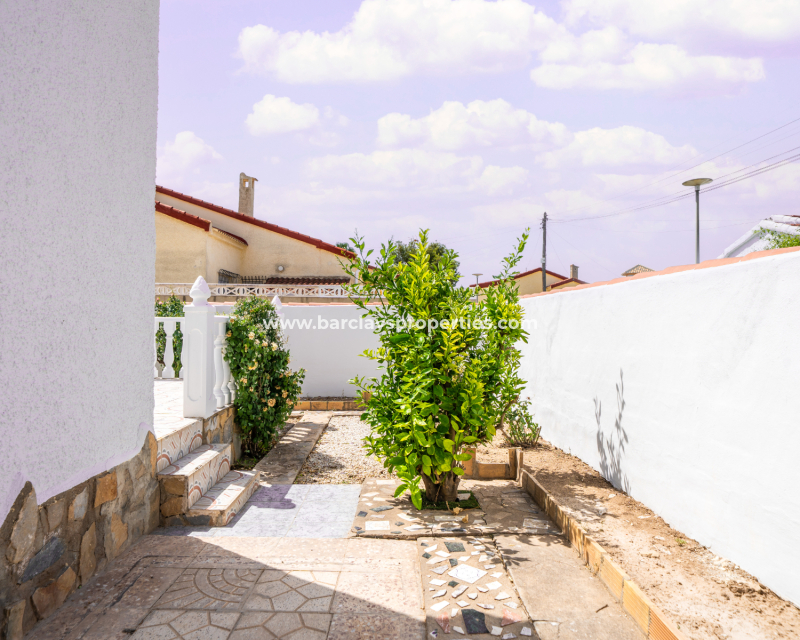 Resale - Detached - Urb. La Marina