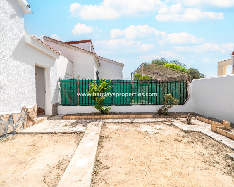 Resale - Detached - Urb. La Marina