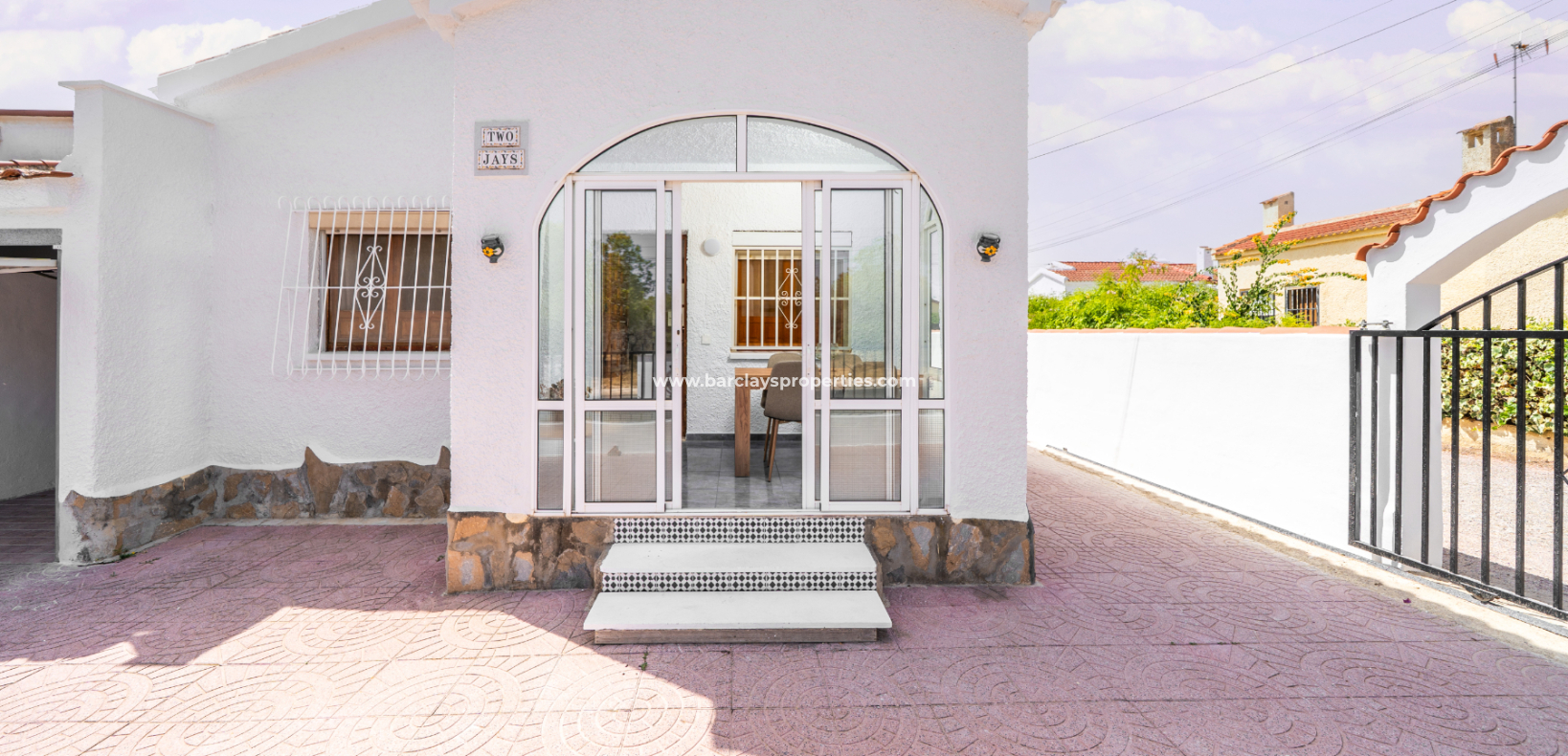 Resale - Detached - Urb. La Marina