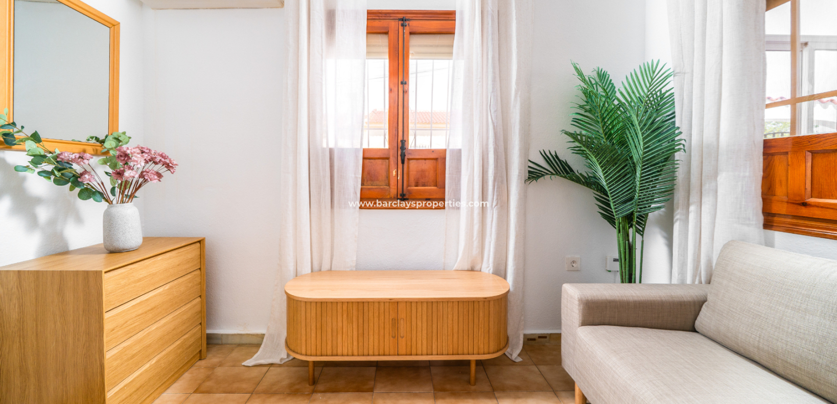 Resale - Detached - Urb. La Marina