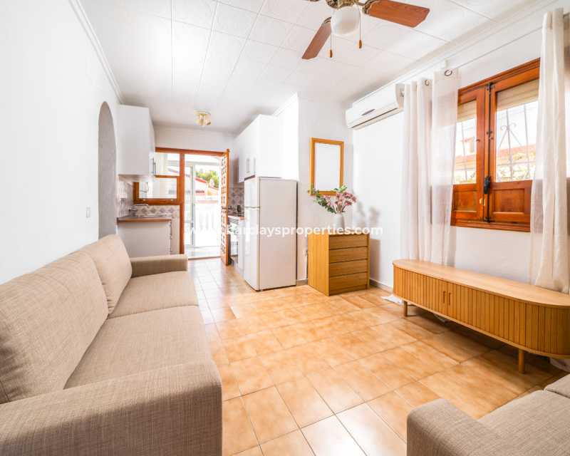 Resale - Detached - Urb. La Marina