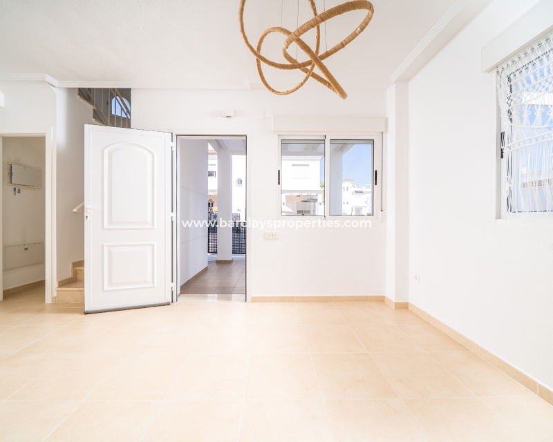 Resale - Detached - Urb. La Marina