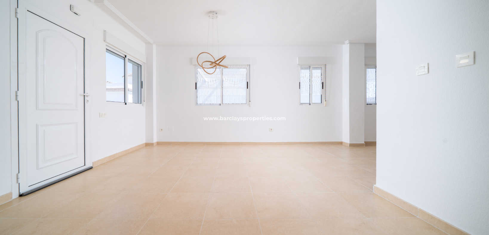 Resale - Detached - Urb. La Marina
