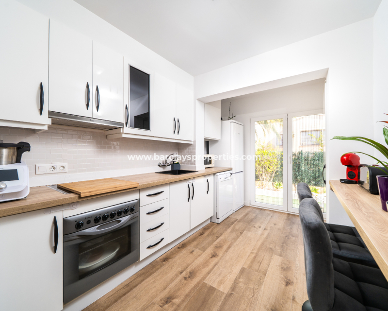 Resale - Detached - Urb. La Marina