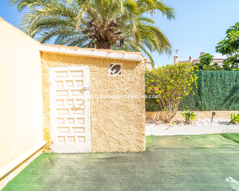 Resale - Detached - Urb. La Marina