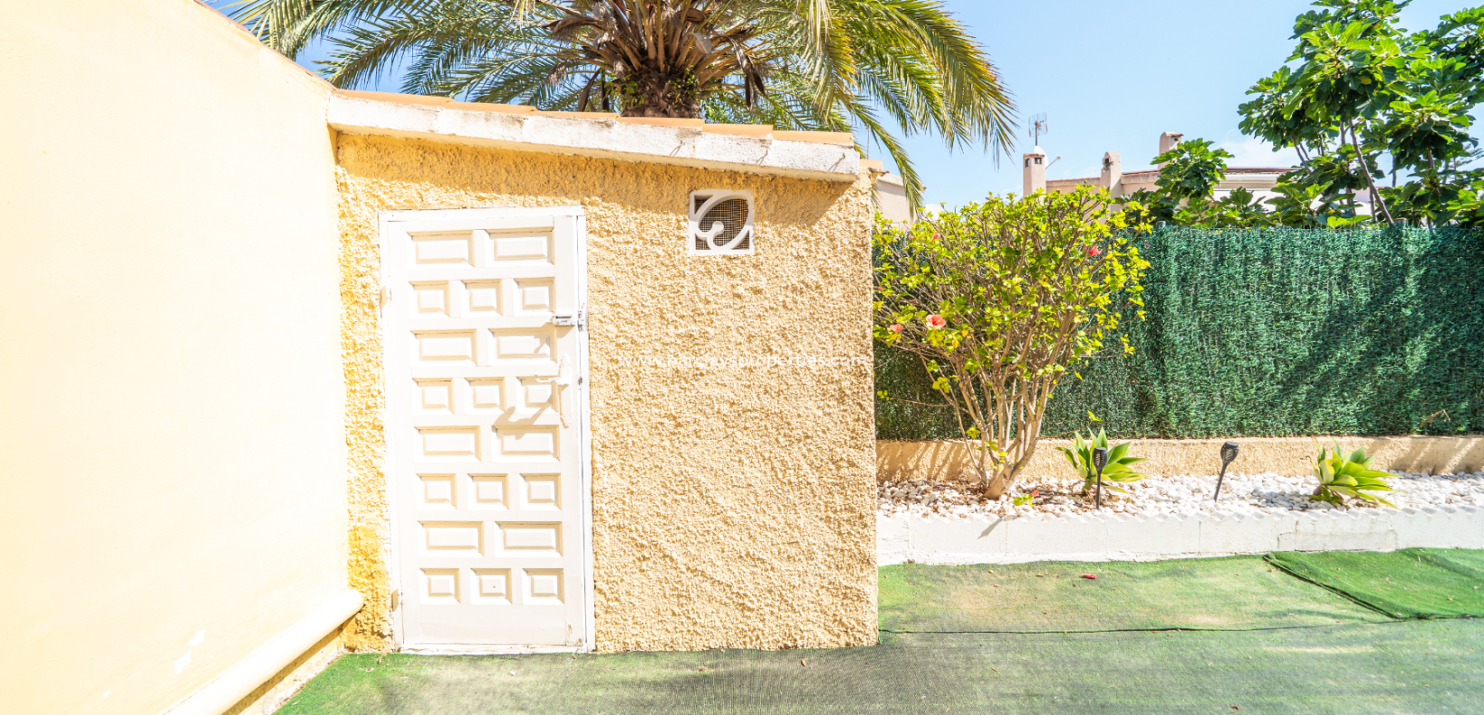 Resale - Detached - Urb. La Marina