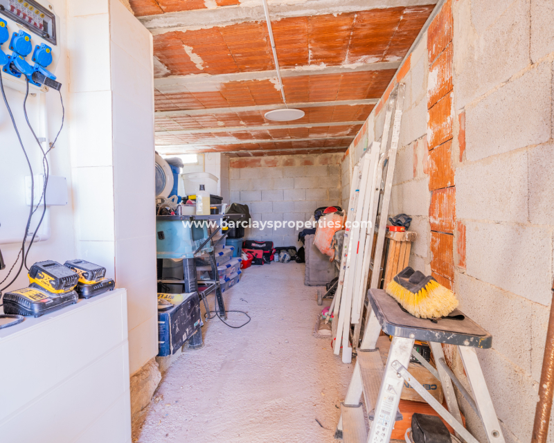 Resale - Detached - Urb. La Marina