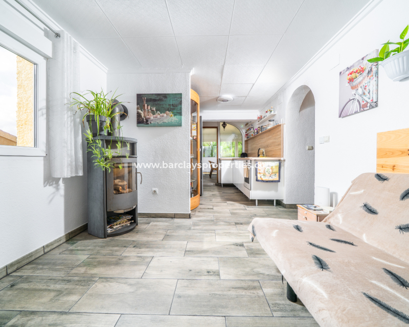 Resale - Detached - Urb. La Marina