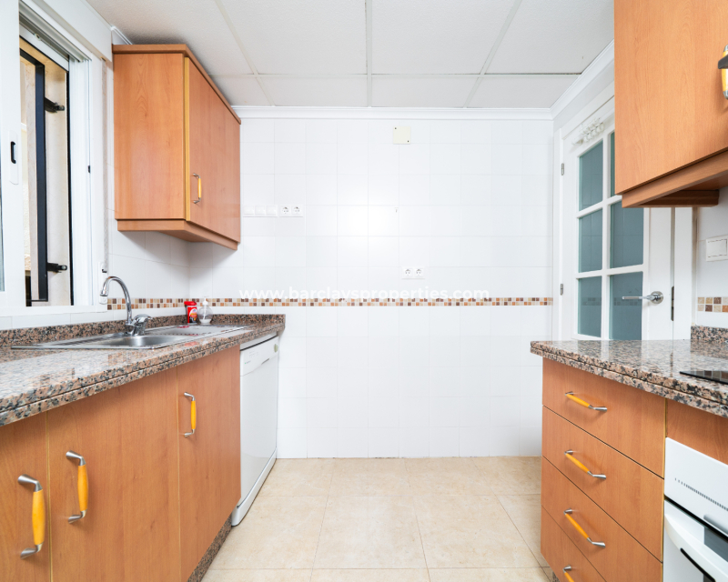 Resale - Detached - Urb. La Marina