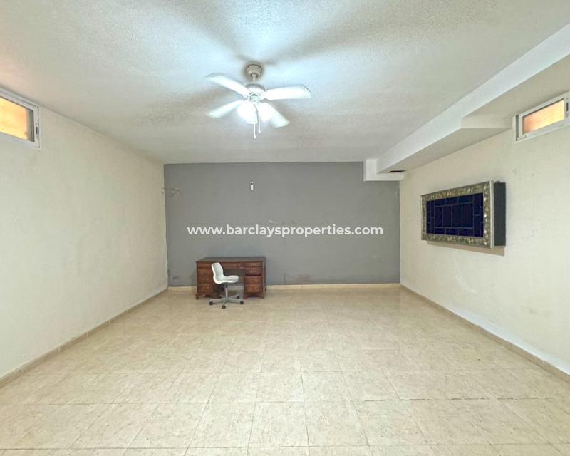 Resale - Detached - Urb. La Marina