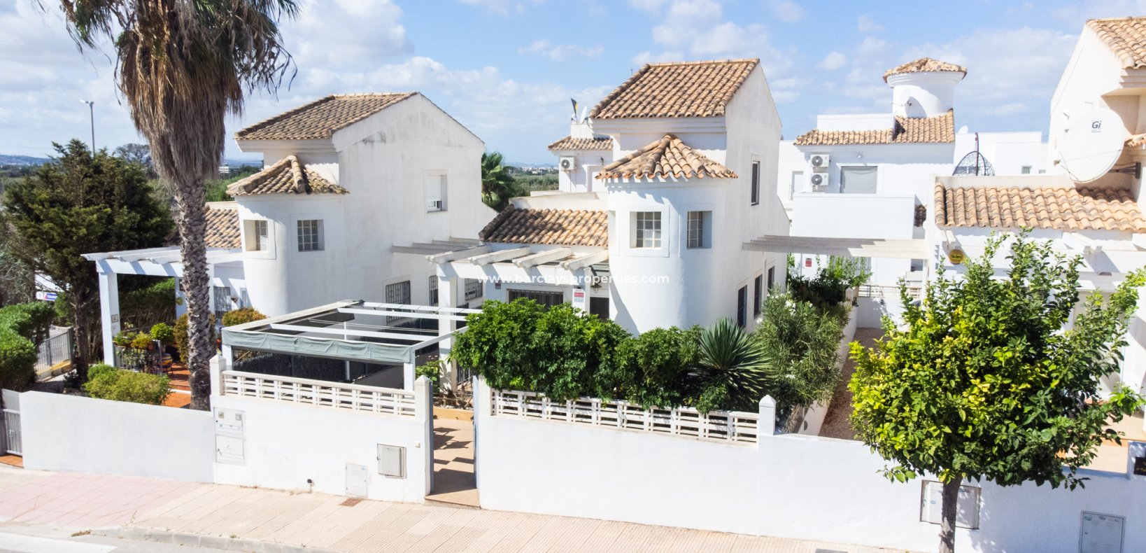 Resale - Detached - Urb. La Marina