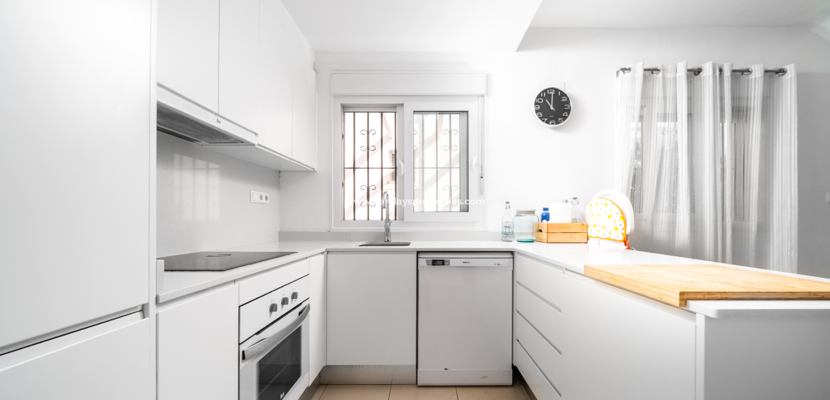 Resale - Detached - Urb. La Marina