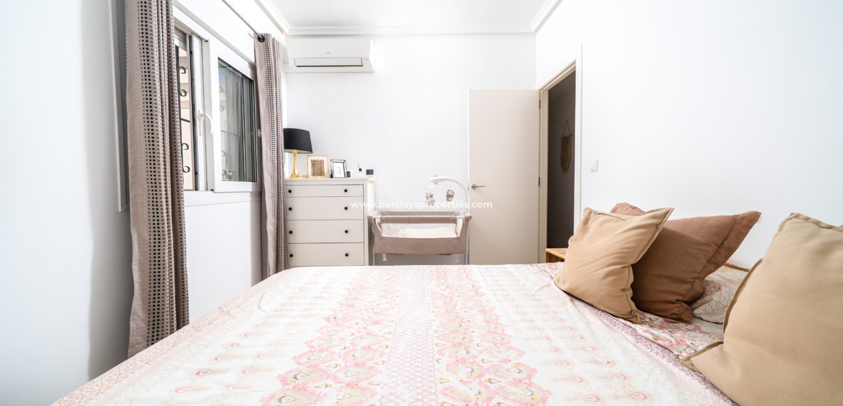 Resale - Detached - Urb. La Marina