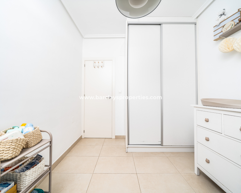 Resale - Detached - Urb. La Marina