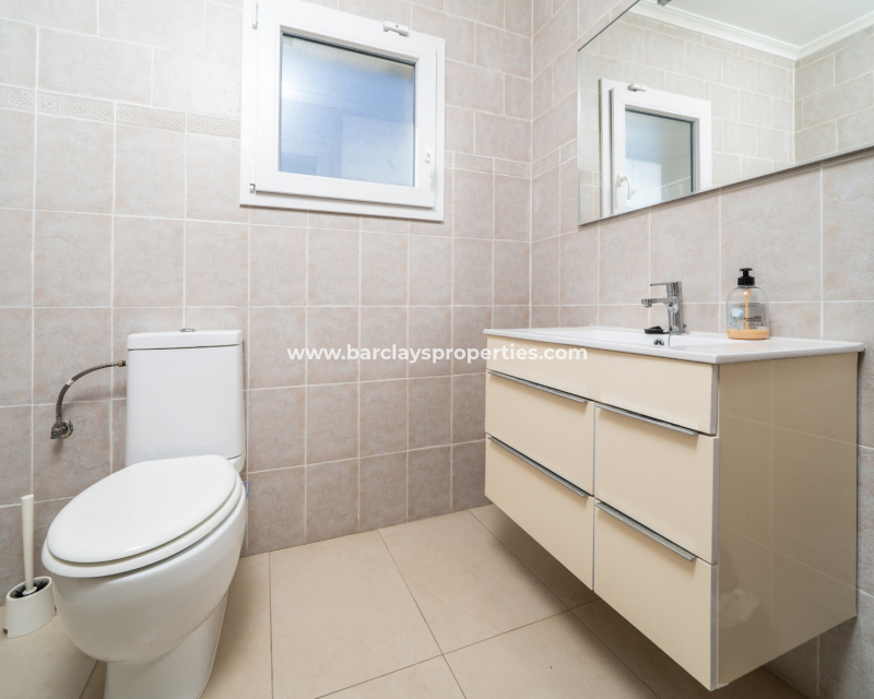 Resale - Detached - Urb. La Marina