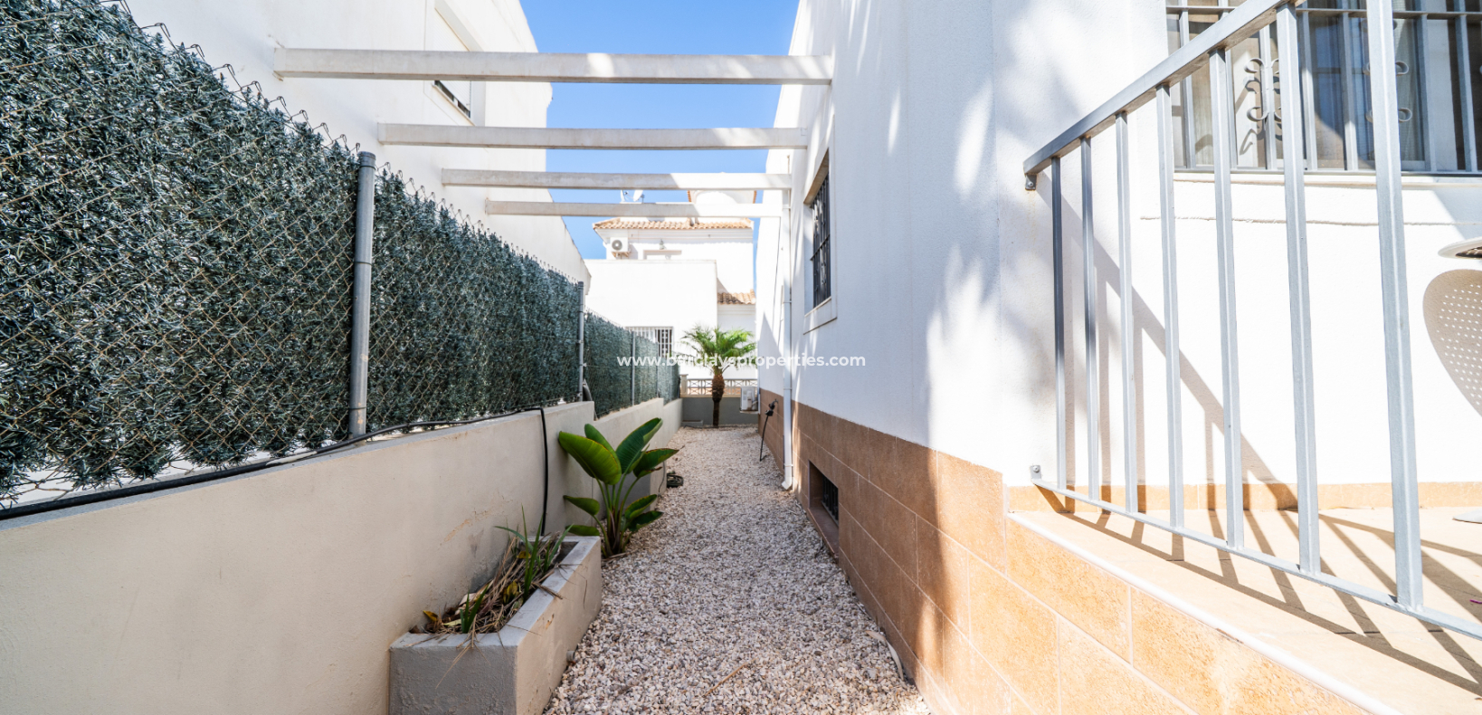 Resale - Detached - Urb. La Marina