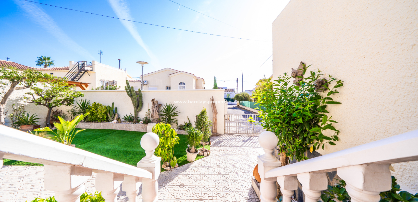 Resale - Detached - Urb. La Marina