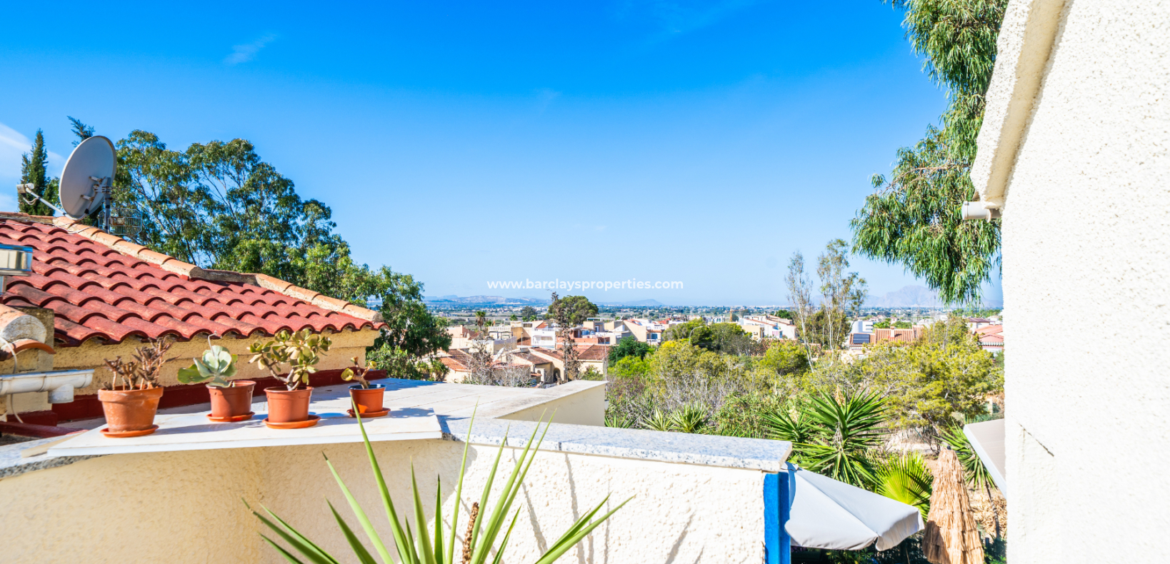 Resale - Detached - Urb. La Marina