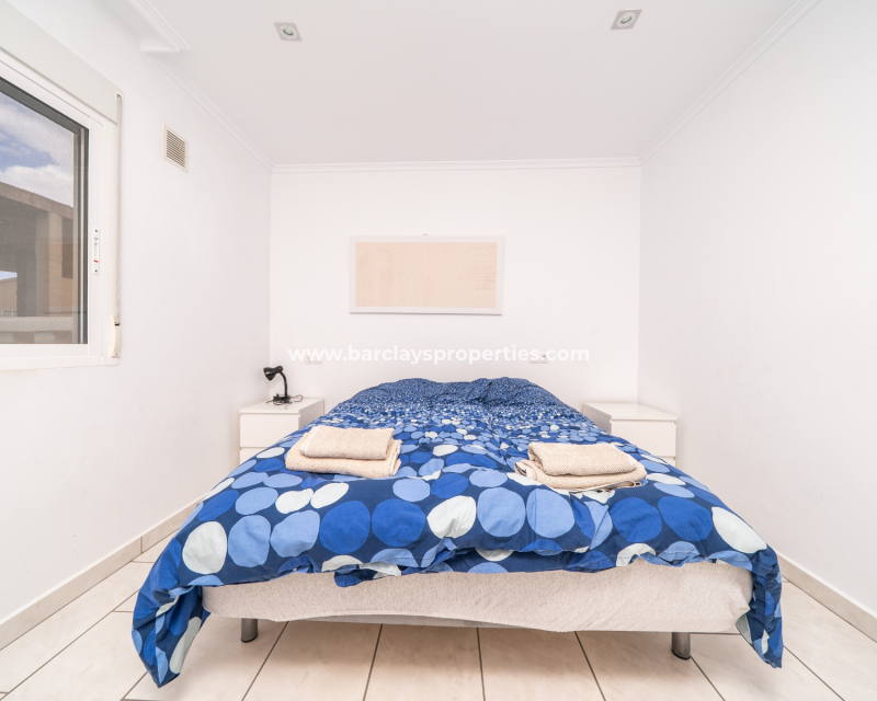 Resale - Detached - Urb. La Marina