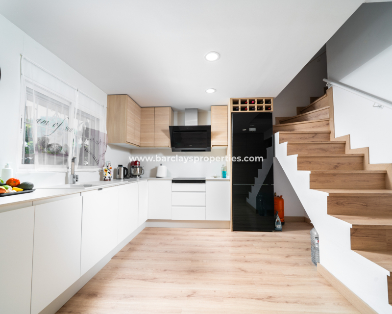 Resale - Detached - Urb. La Marina