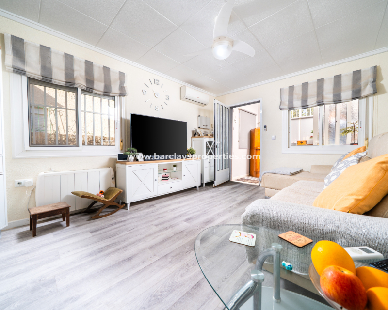 Resale - Detached - Urb. La Marina