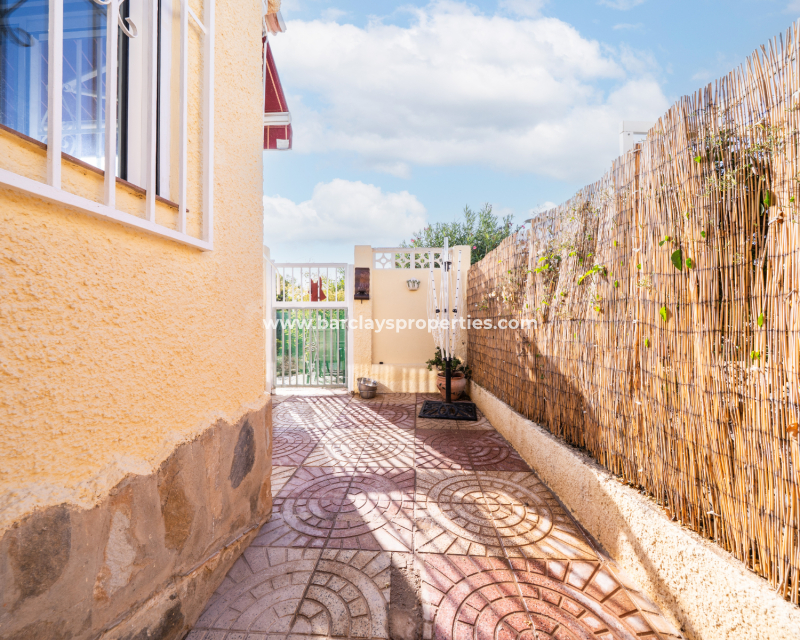 Resale - Detached - Urb. La Marina