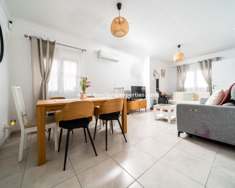 Resale - Detached - Urb. La Marina