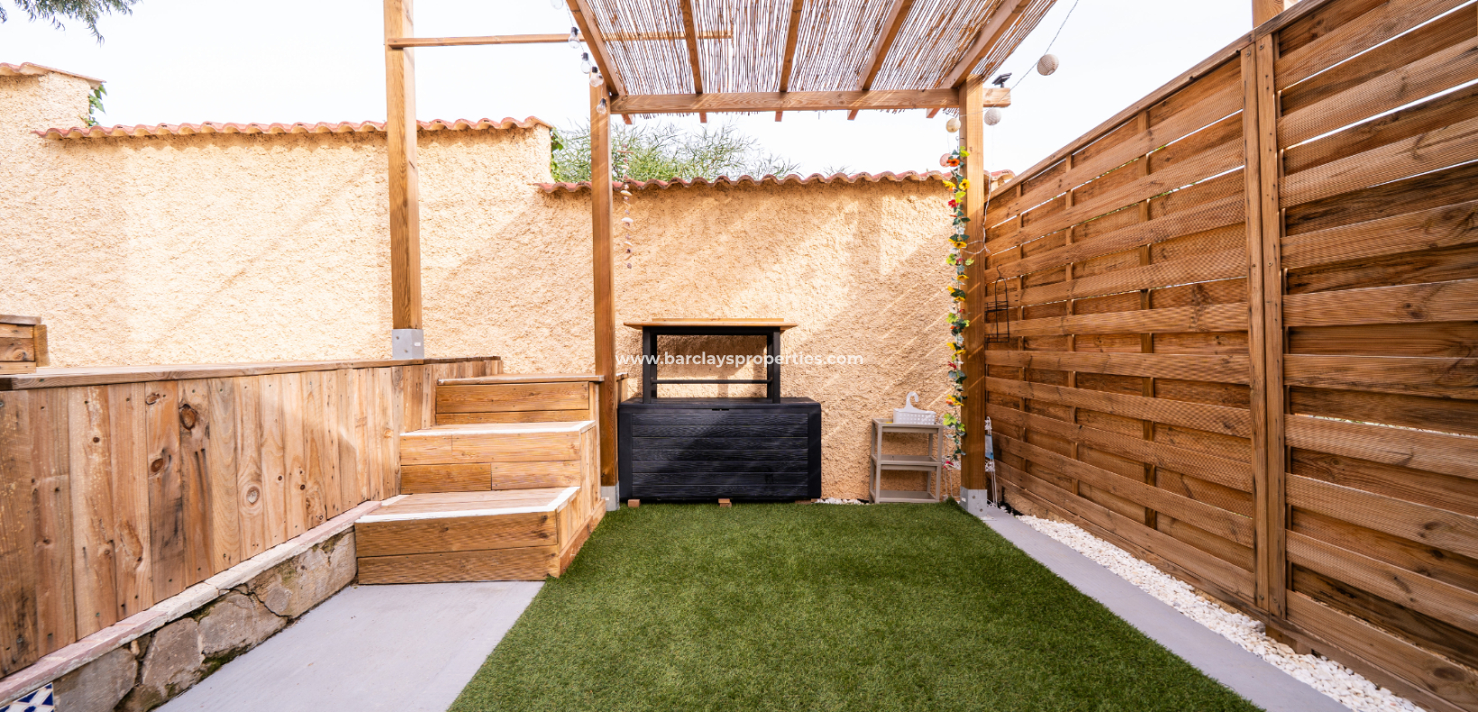 Resale - Detached - Urb. La Marina