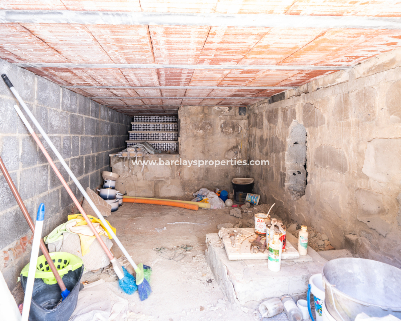 Resale - Detached - Urb. La Marina