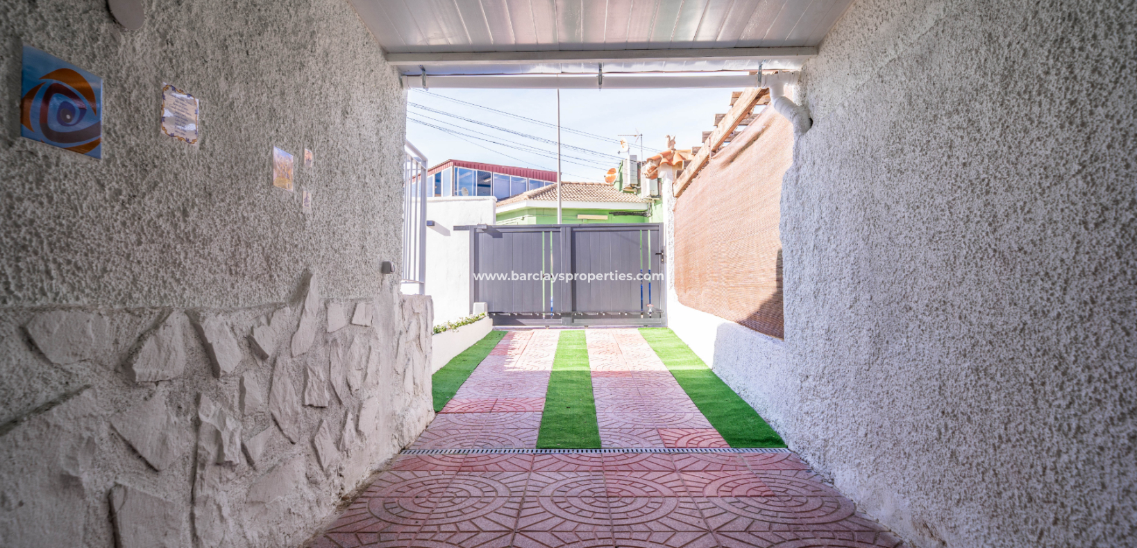 Resale - Detached - Urb. La Marina