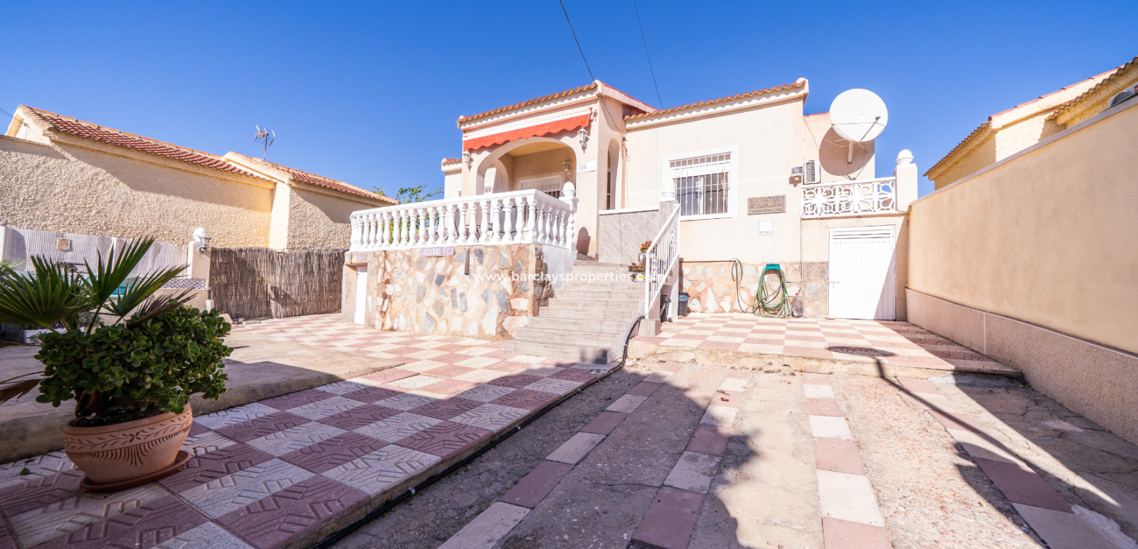 Resale - Detached - Urb. La Marina