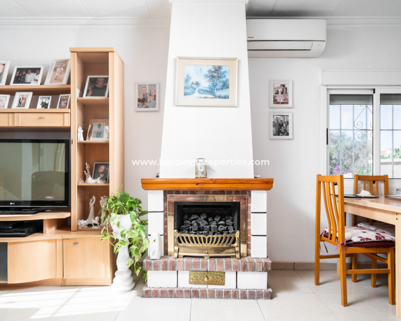 Resale - Detached - Urb. La Marina