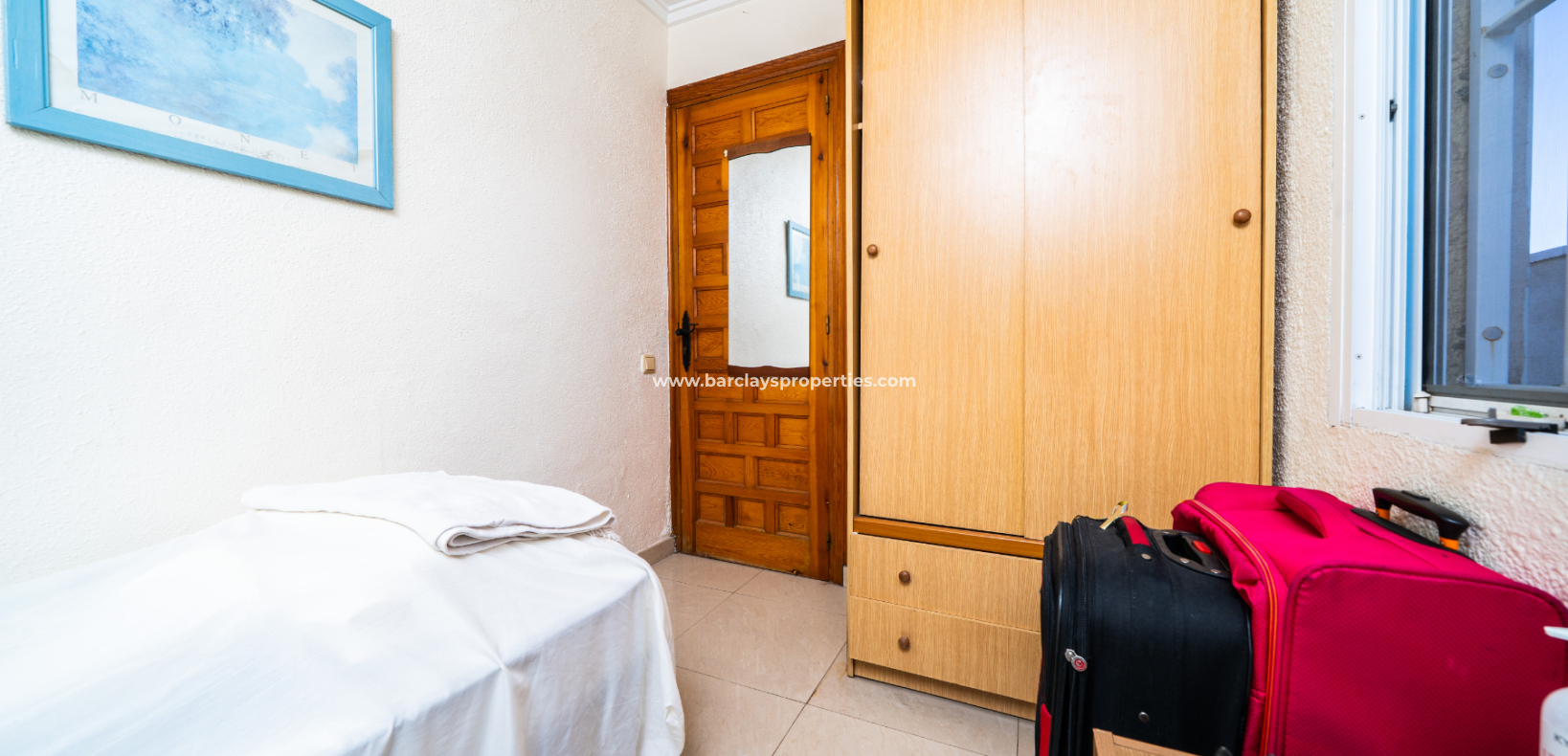 Resale - Detached - Urb. La Marina